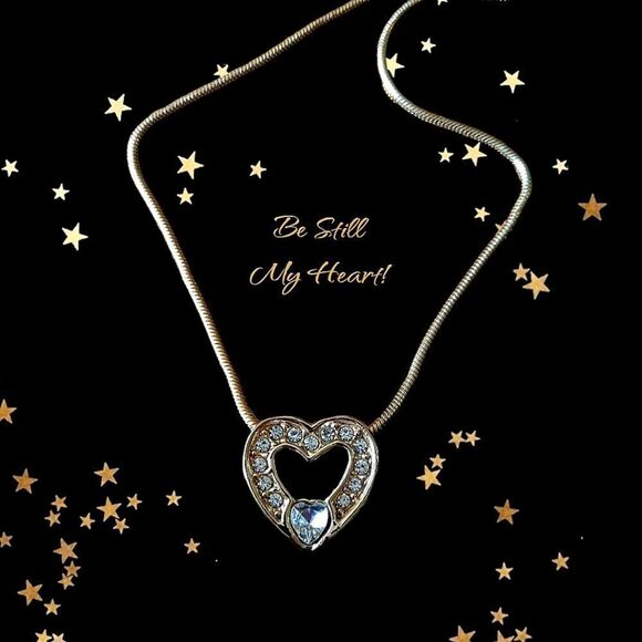 VINTAGE Crystal And Gold Heart Necklace  SWEET AND SPARKLY  - Picture 1 of 7
